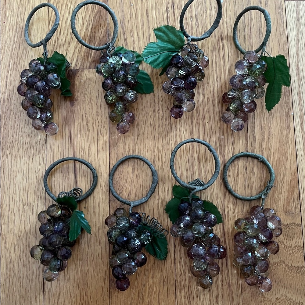 Acrylic Grape Napkin Rings - Picture 4 of 7